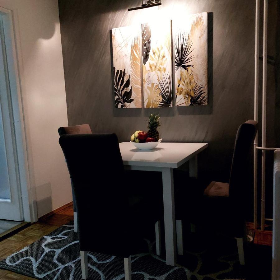 Apartman 22 Belgrado Esterno foto