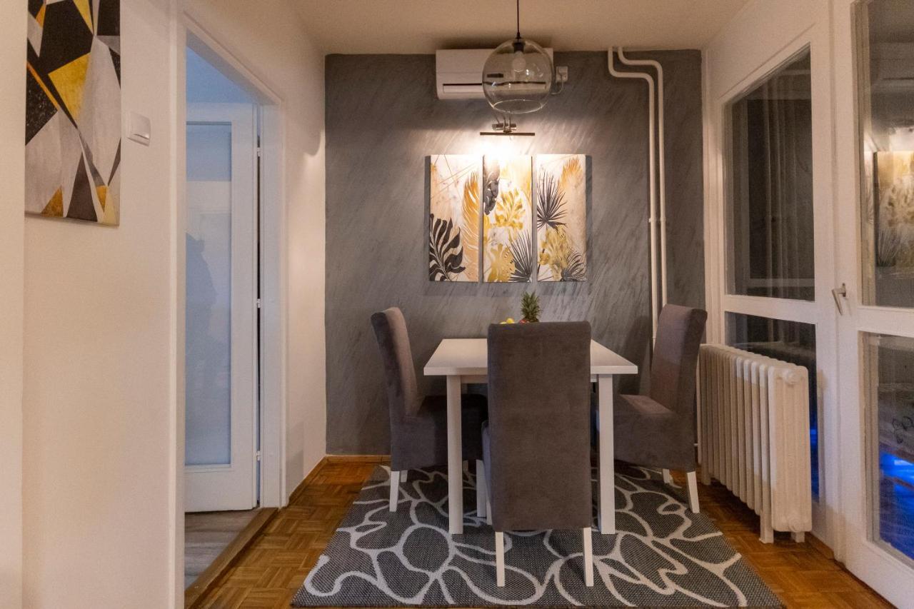 Apartman 22 Belgrado Esterno foto