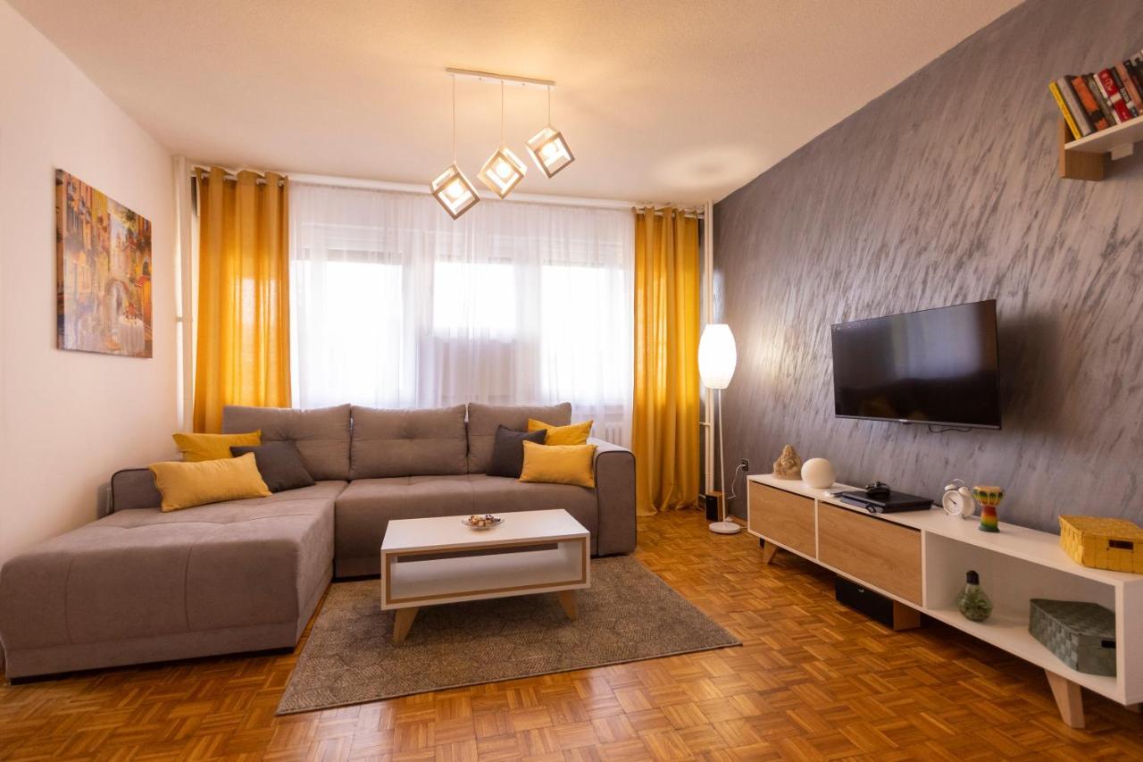 Apartman 22 Belgrado Esterno foto